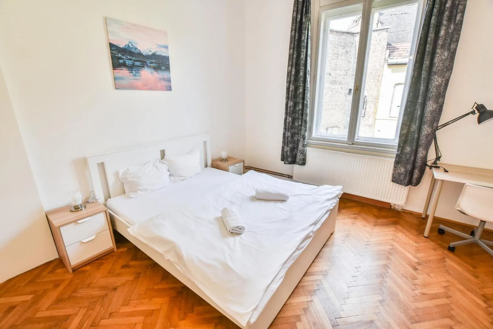 Cityscape Budget Apartments Kalvin Budapest Hungary